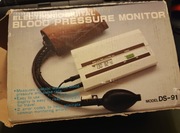 Elektroniczny ciśnieniomierz DS-91 +stetoskop