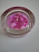 ŚWIECZKA ŻELOWA Z MUSZELKAMI TEA LIGHTS - FIOLET