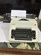 Maszyna do pisania Olympia – vintage, model 052903