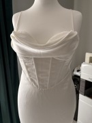 Suknia ślubna 46 Syrenka z małym trenem 