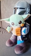 STAR WARS Mandalorian + Baby Yoda maskotka z dźwiękiem Mattel