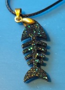 Ręcznie wykonany delikatny wisiorek szkielet ryby- żywicy epoksydowej 