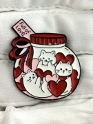 NOWA Przypinka pin metalowa kot kotek cat