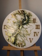 Zegar handmade z żywicy epoksydowej.