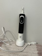 Szczoteczka elektryczna Oral-B Cross Action Vitality 100 Black