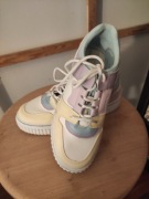 Buty sportowe Sinsay