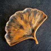 Taca rzeźba z gipsu, miłorząb japoński 2 złoty