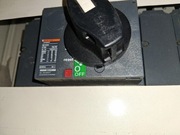 Wyłącznik nadprądowy Merlin Gerlin Compact NS100N, prawie jak nowy.