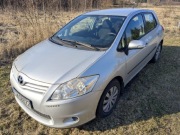 Toyota Auris 2013 benzyna 1.3 niski przebieg polski salon