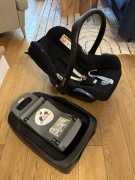 Fotelik Maxi-Cosi CabrioFix 0-13 kg z bazą FamilyFix