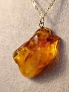 Wisiorek NATURALNY BURSZTYN bałtycki 10g + łańcuszek 50cm