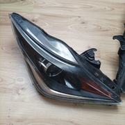 Lampa prawa i lewa Toyota Aygo 2 na czasci