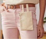 Beżowa Saszetka na Pasek z Ochroną RFID, Bezpieczna i Dyskretna