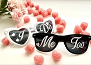 Okulary Z PEREŁKAMI „I do” i „Me Too” WESELE ŚLUB PANIEŃSKI FOTO BUDKA