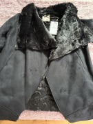 Czarny kożuszek PULL&BEAR 