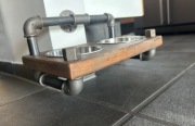 Unikalny karmnik/stojak dla psa w stylu loftowym (industrialny design)