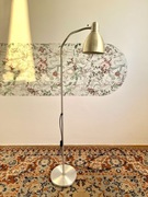 Lampa podłogowa LERSTA stojąca do czytania IKEA chromowane aluminium