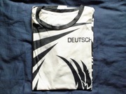 Sprzedam biało czarną koszulkę z napisem Deutschland używana mało chodzona