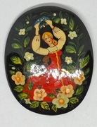 Vintage rosyjska broszka ręcznie malowana