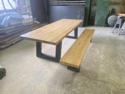 Piękny dębowy stół wraz z ławką!