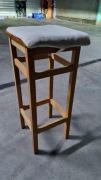 Stołki barowe drewniane