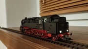 Parowóz DRG 85 firmy ROCO z dźwiękiem i dynamicznym generatorem dymu w H0