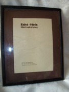 RAMKA DREWNIANA, OSZKLONA Z ZAWIESZKĄ