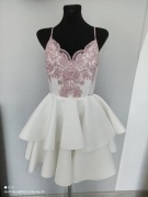 Sukienka biało różowa piankowa m