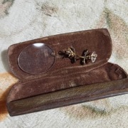 Stare binokle szkła wykruszone