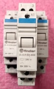 Przekaźnik modułowy mocy 1Z 20A 24V 22.21.9.024.4000 używany