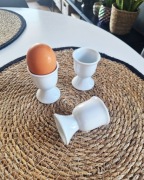 Porcelanowe kieliszki podstawki do jajek 3 szt
