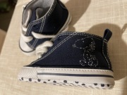 Obuwie sportowe dla noworodka 