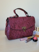 torebka damska w głębokim winnym odcieniu