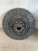 Tarcza dwusprzęgłowa z dociskiem 