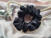 Elegancka Gumka do Włosów z Satyny z Jedwabiem – Kolor Czarny Black