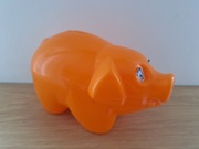 świnka skarbonka plastikowa wysokość 10cm