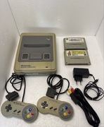 Nintedo super famicom  zestaw 