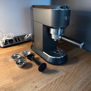 Ekspres kolbowy DeLonghi Dedica