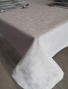 Biały Obrus z bawełny satynowej Kwiaty 120 x 160