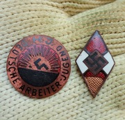DWIE ODZNAKI  HITLERJUGEND  .ORYGINAŁ 