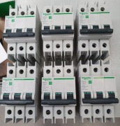 Bezpiecznik typ M9F42306