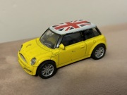WELLY METALOWE AUTO SAMOCHÓD MINI COOPER FLAGA NA DACHU WIELKA BRYTANIA