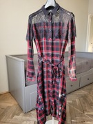 Oryginalna sukienka w kratkę z koronką marki Desigual