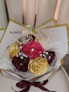 Bukiet 7 róż ze wstążki 