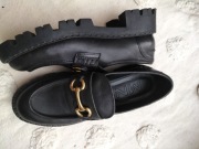 Skórzane mokasyny ze złota klamra mango 