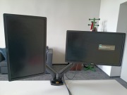 Monitor x 2 DELL z wysięgnikiem