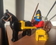 LEGO Castle 6011 - Black Knight's Treasure - 1985