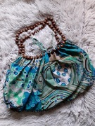 torebka z rączkami z koralików, zielono niebiesko brązowa