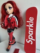 Rainbow High Winter Break Ruby Anderson z deską snowboardową