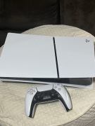 Play Station 5 z napędem